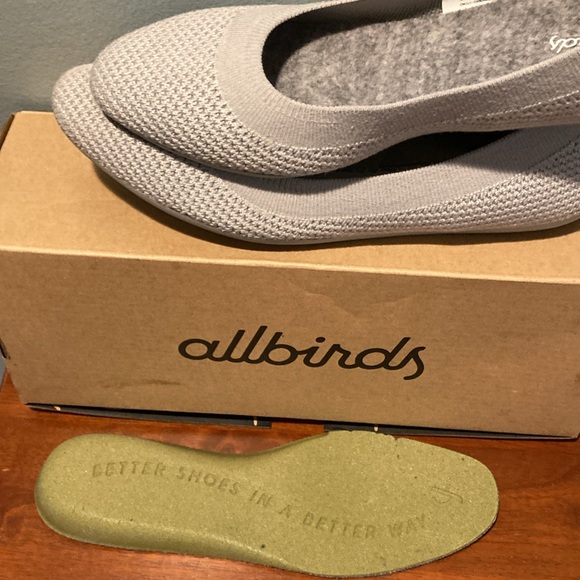 Light-gray Allbirds flats, size 7.5 - Picture 8 of 9